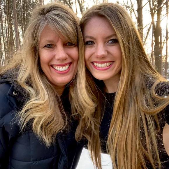 Meet your Posher, Sasha - Picture 2 of 5